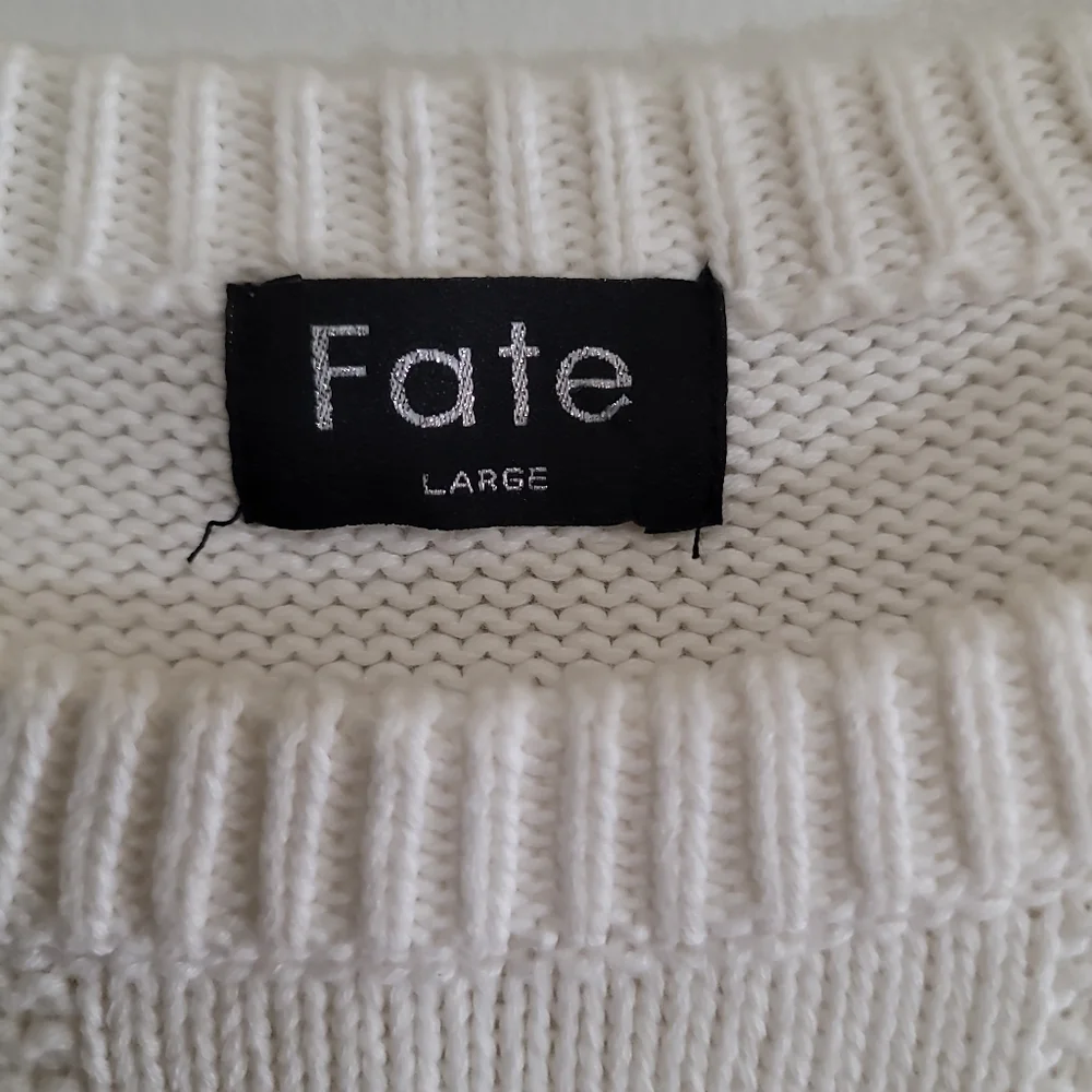 Fate Dnu Eyelet Sweater in White 100% Cotton Ruffled Shoulder Button Cuff - Picture 4 of 9